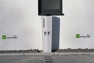 Charging station e-vehicle